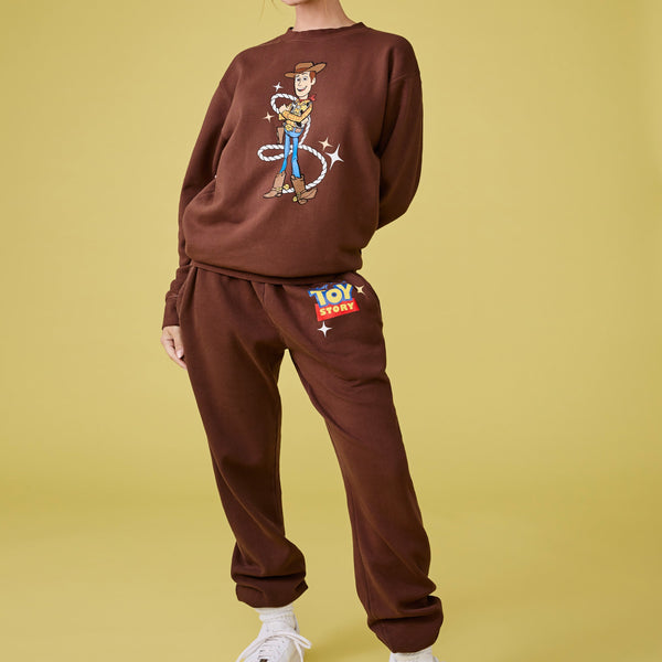 SCL089_WoodySweatSet_Woody_OM_